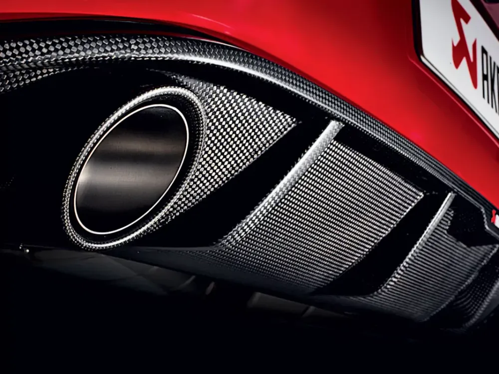 Akrapovič stražnji difuzor od karbonskih vlakana za VW Golf MK7 GTI 2.0TSI