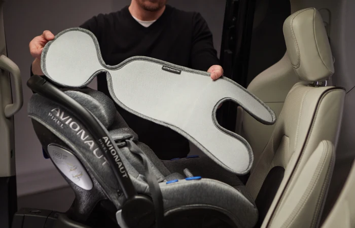 Avionaut 9-25 kg umetak za autosjedalicu Caramel