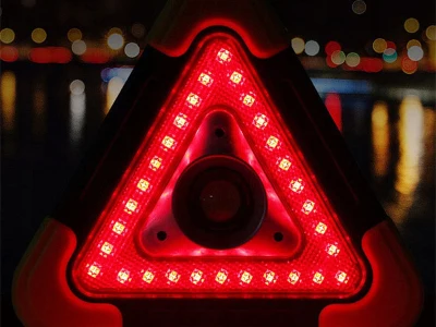 LED trougao za auto 3u1