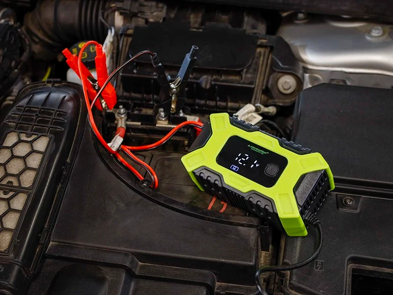Pametni digitalni punjač za akumulatore 12V 6A, 2-100 Ah