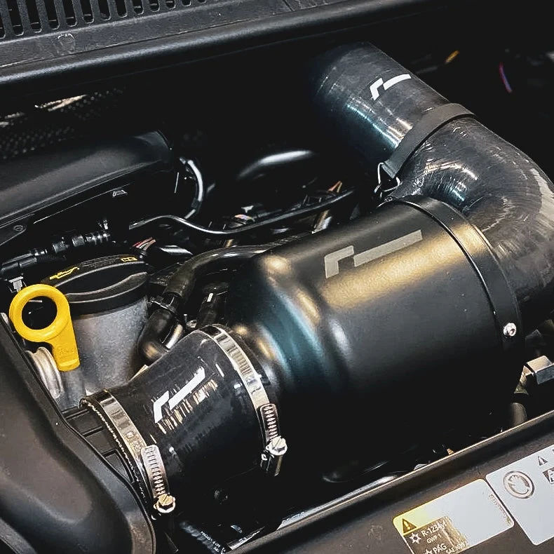 RacingLine hladni usis zraka + turbo ulaz 1.0TSI za VW Up! GTI, Golf 7/8, Audi A1, A3, Q2 i dr.