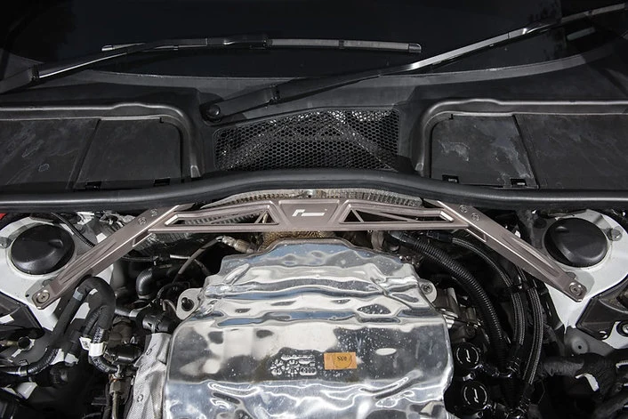 RacingLine Prednja Ojačanja Karoserije Audi A4/S4/RS4, A5/S5/RS5 B9