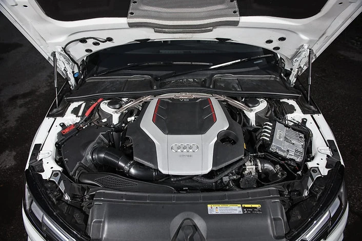 RacingLine Prednja Ojačanja Karoserije Audi A4/S4/RS4, A5/S5/RS5 B9