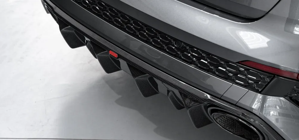 Urban Automotive karbonski difuzor Audi RS3 8Y limuzina