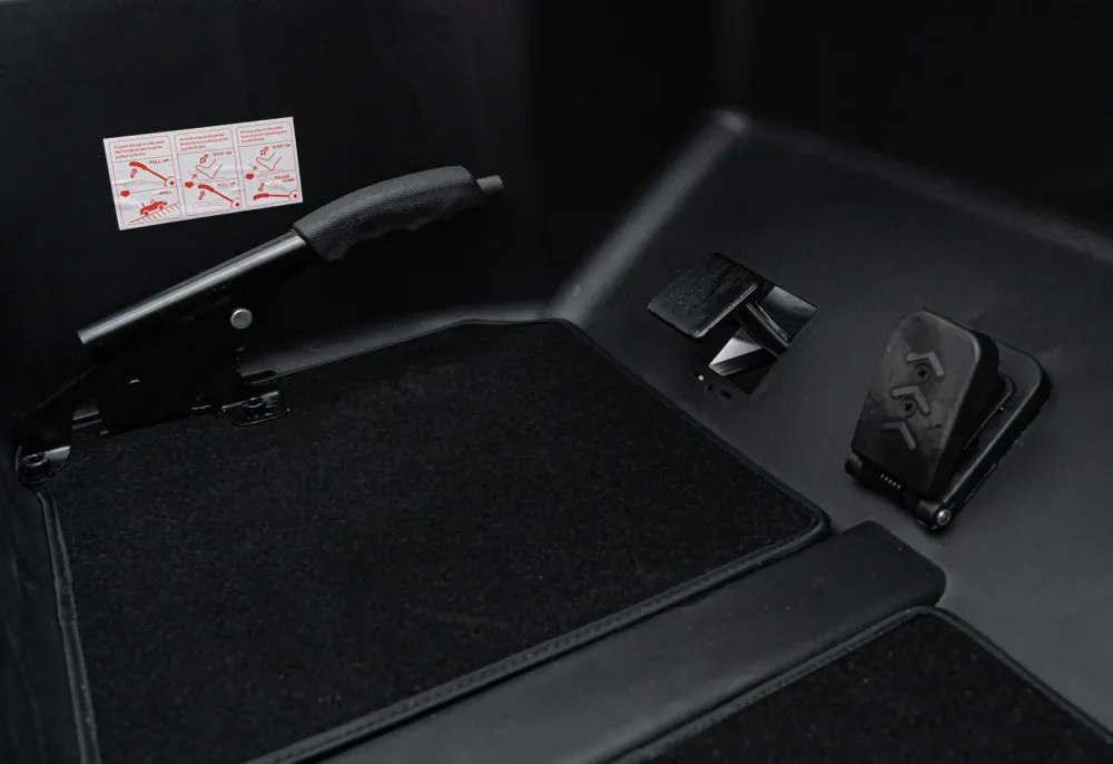 Licencirani auto na akumulator Mercedes Benz MAYBACH G650 STRONG - dvosjed - bijeli