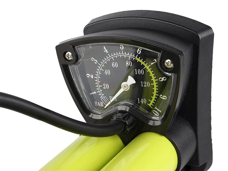 Nožna pumpa s dvostrukim klipom i analognim manometrom, max. 10 BAR / 140 PSI