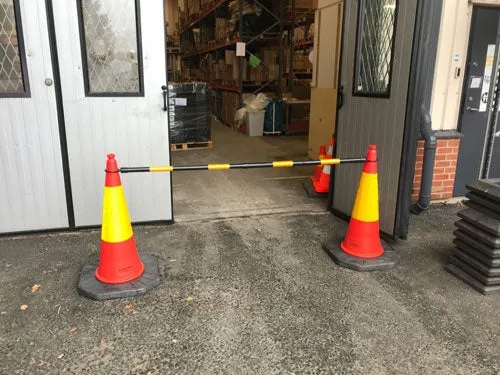 Flexibarrier Paket prometnog stošca + izvlačne šipke za stožac (pokriva do 10m)