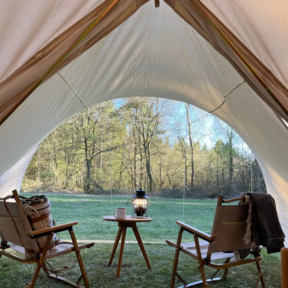 Izbočena suncobranska tenda Amaroq Glamping