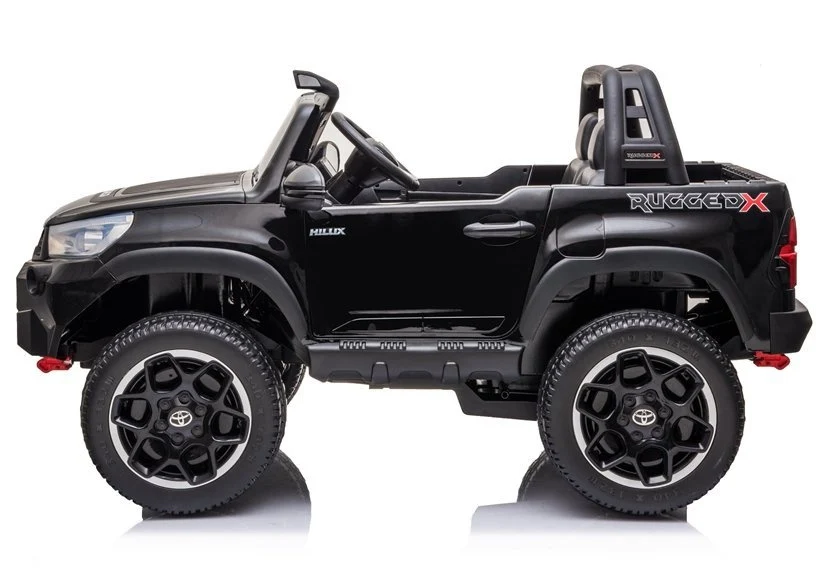 Licencirani auto na akumulator Toyota Hilux 4x4 - dvosjed - crni/lakirani