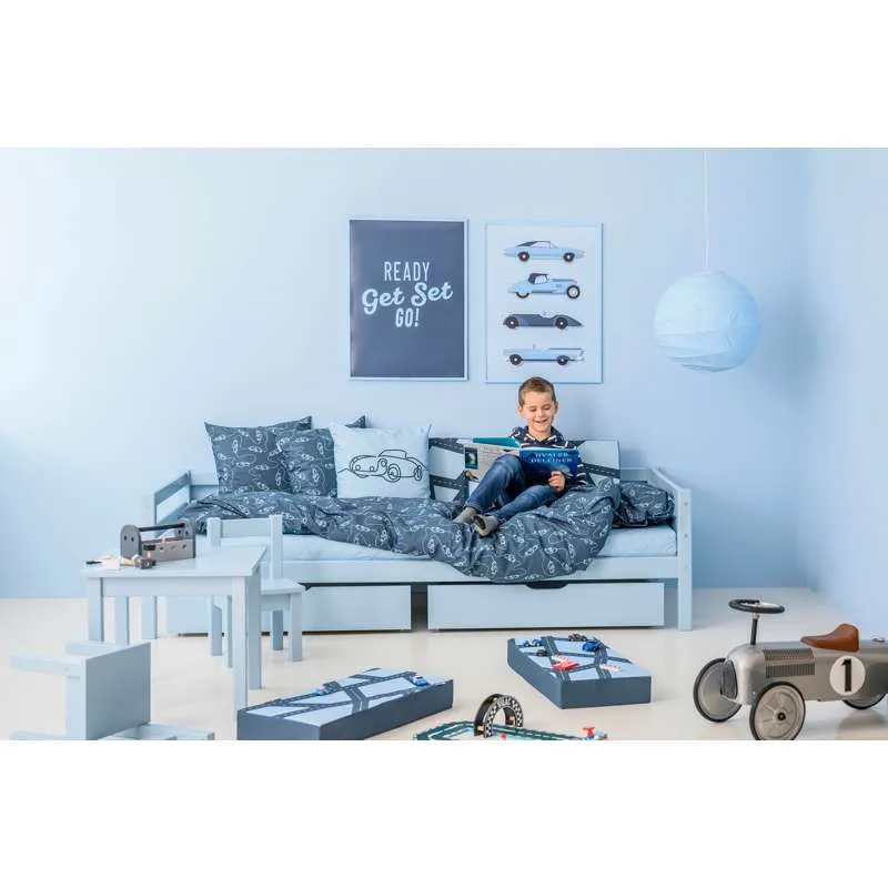 Hoppekids Pude m. Stor Bil - CARS - Lyseblå