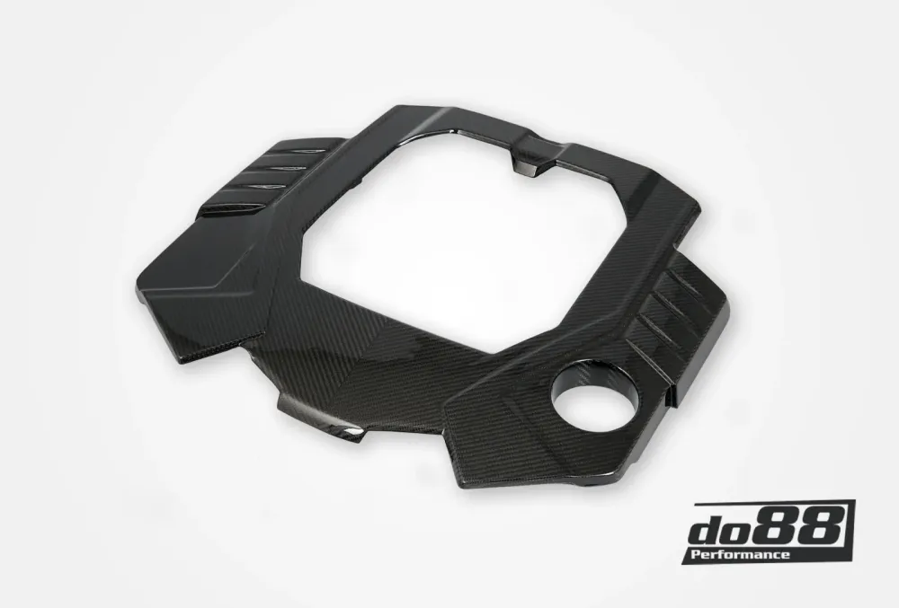 DO88 Karbonski poklopac motora Audi RS6, RS7 C8 4.0TFSI