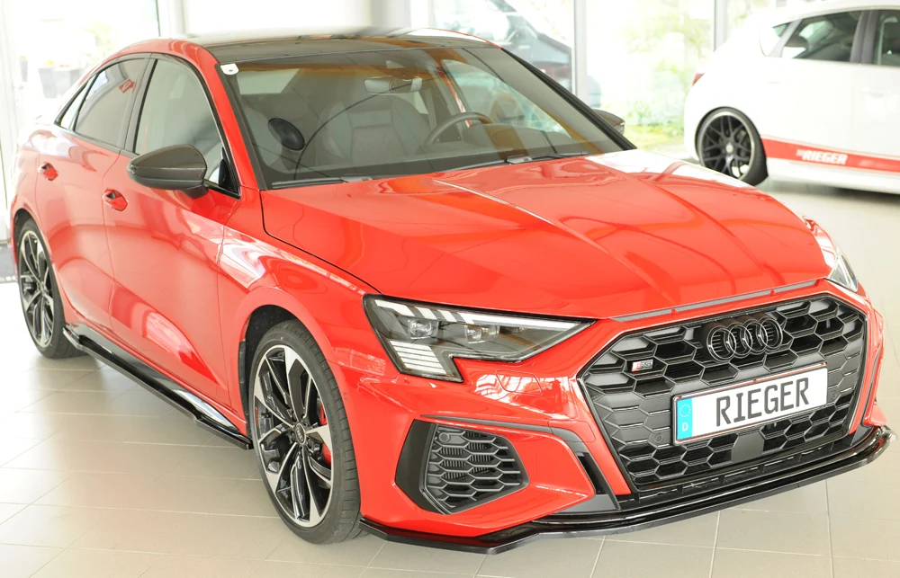 Rieger bočne suknje Audi S3, A3 S-Line 8Y 2024+ - visokosjajna crna