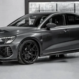 Urban Automotive komplet karbonskih dijelova za Audi RS3 8Y limuzina
