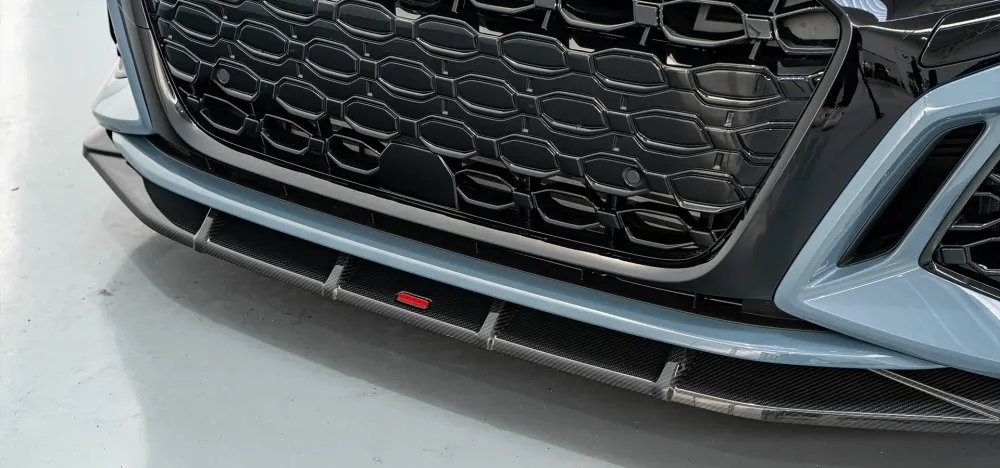 Urban Automotive komplet karbonskih dijelova za Audi RS3 8Y Hatchback